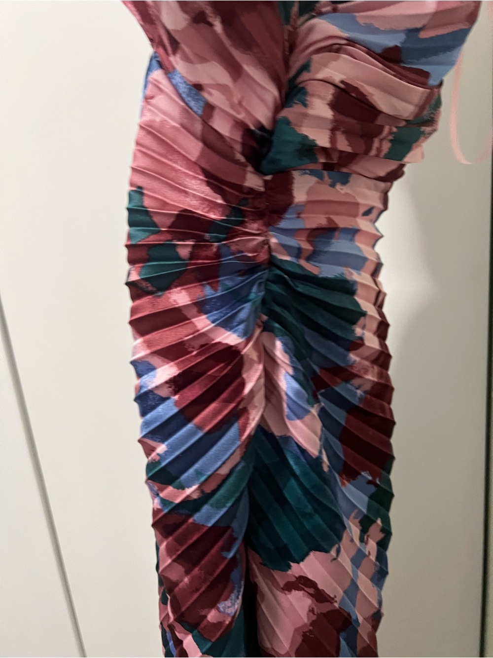 NWOT! Abercrombie One Shoulder Printed Dress With Side Slit/Ruching - Picture 5 of 8